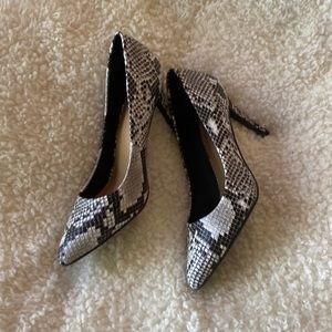 Women’s Heels . Size 8. Faux Snake Skin
